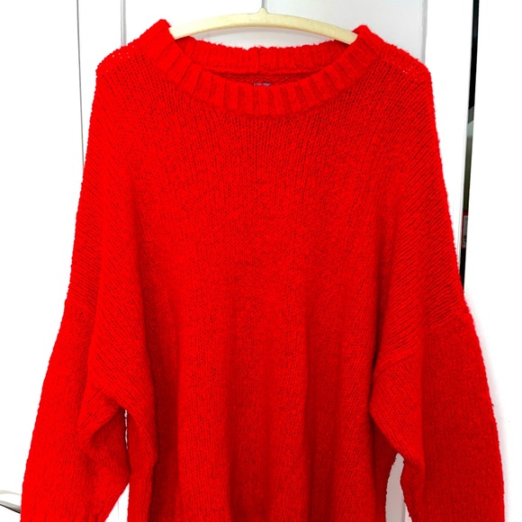 Oversized Red wool sweater - Picture 1 of 4